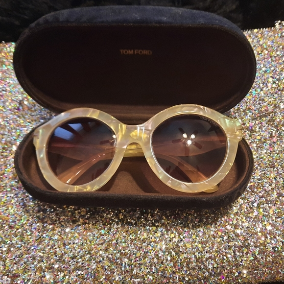 Tom Ford (Chiara) Authentic Sunglasses - Picture 7 of 7